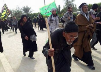 توصیه کاربردی : سالمندان در پیاده روی اربعین یزد محمد حسین تقوایی زحمت کش