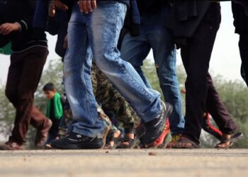 روش خرید آنلاین و حضوری کفش پیاده روی اربعین